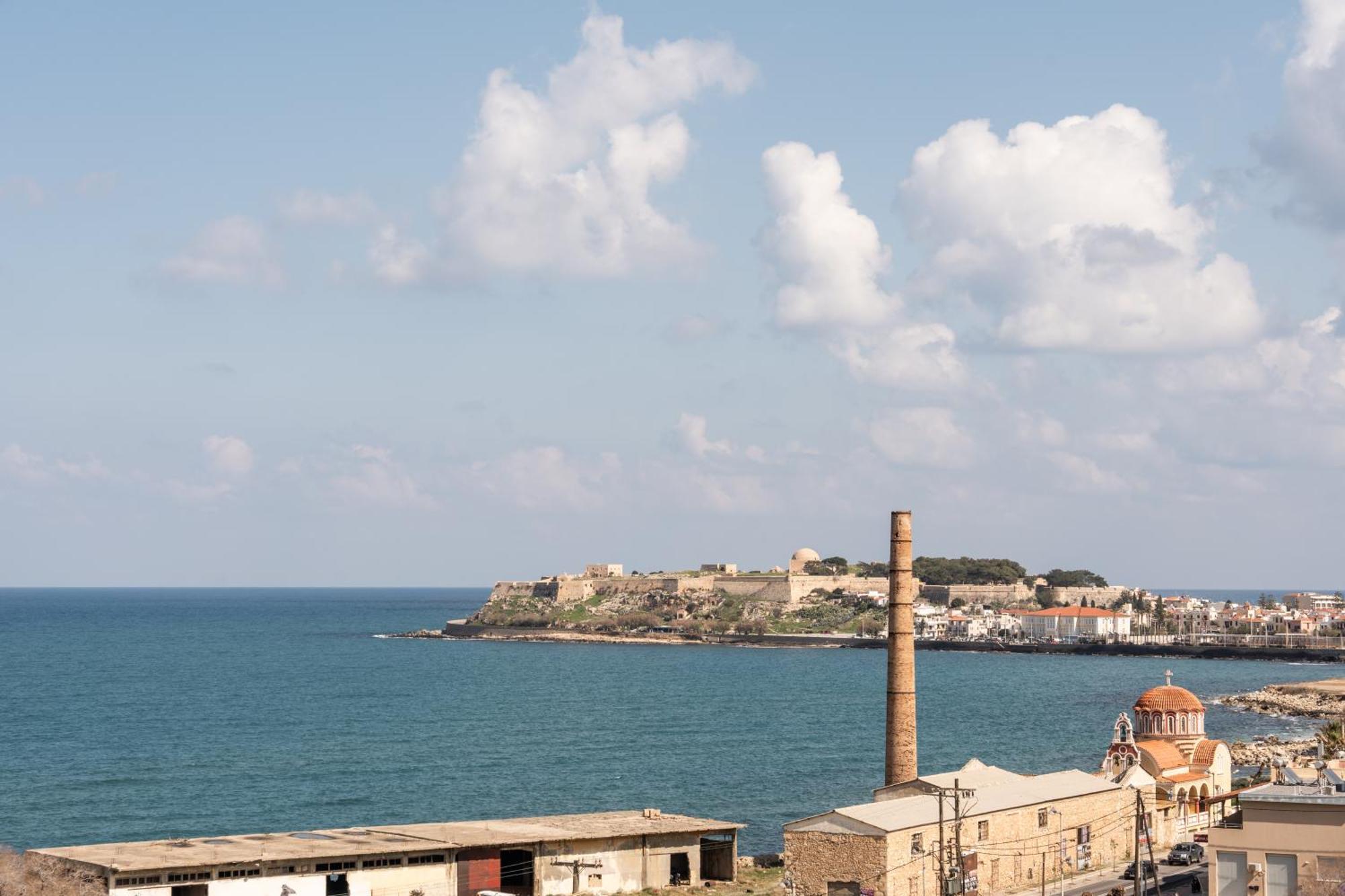 Secret View Apartment, With Private Jacuzzi Rethymno  Екстер'єр фото
